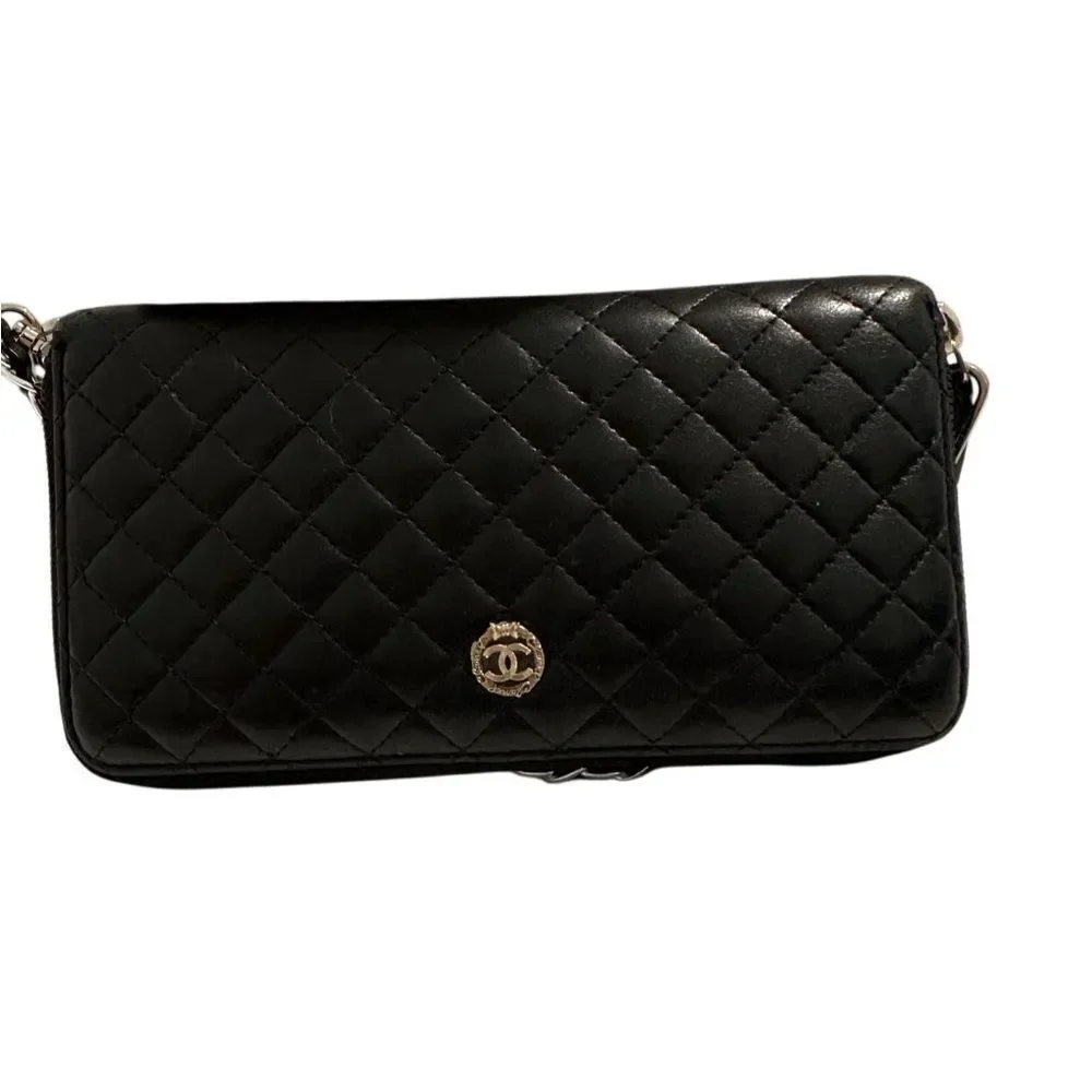 CHANEL Black Quilted Wallet with Gold Accent - Picture 5 of 14